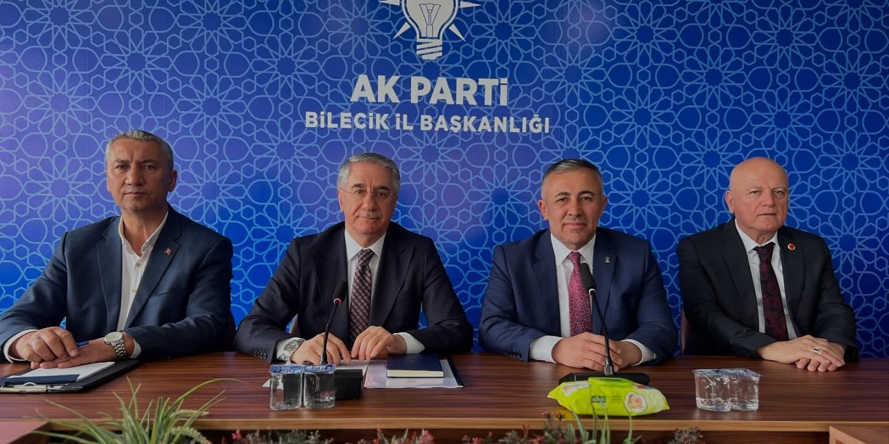 AK Parti'de Gelecek Dönem Projeleri Değerlendirildi
