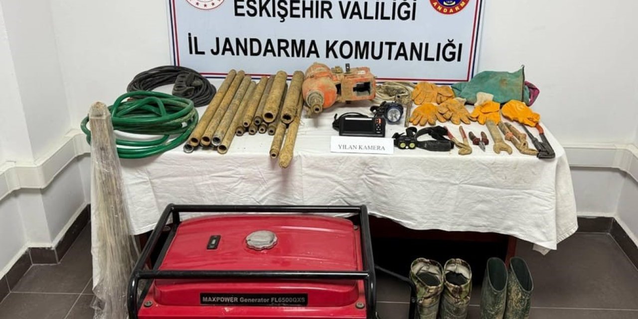 Kaçak Kazı Yapan Şahıslar Suçüstü Yakalandı