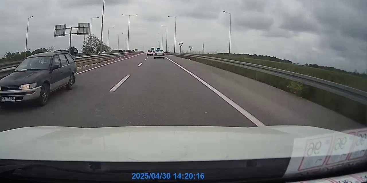 Duble Yolda Ters Yönde Gide Otomobil Ölüme Davetiye Çıkardı