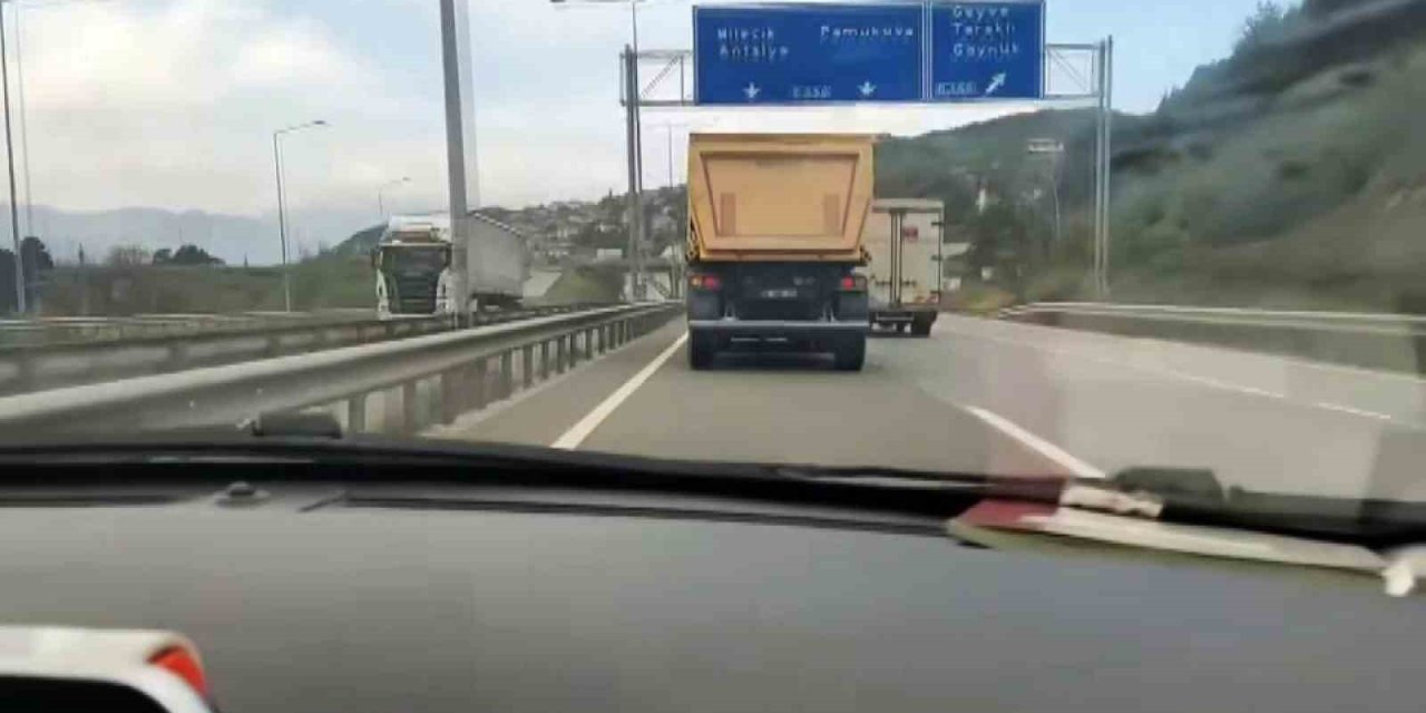 D-650’de Otomobiller Kamyona Yetişemedi