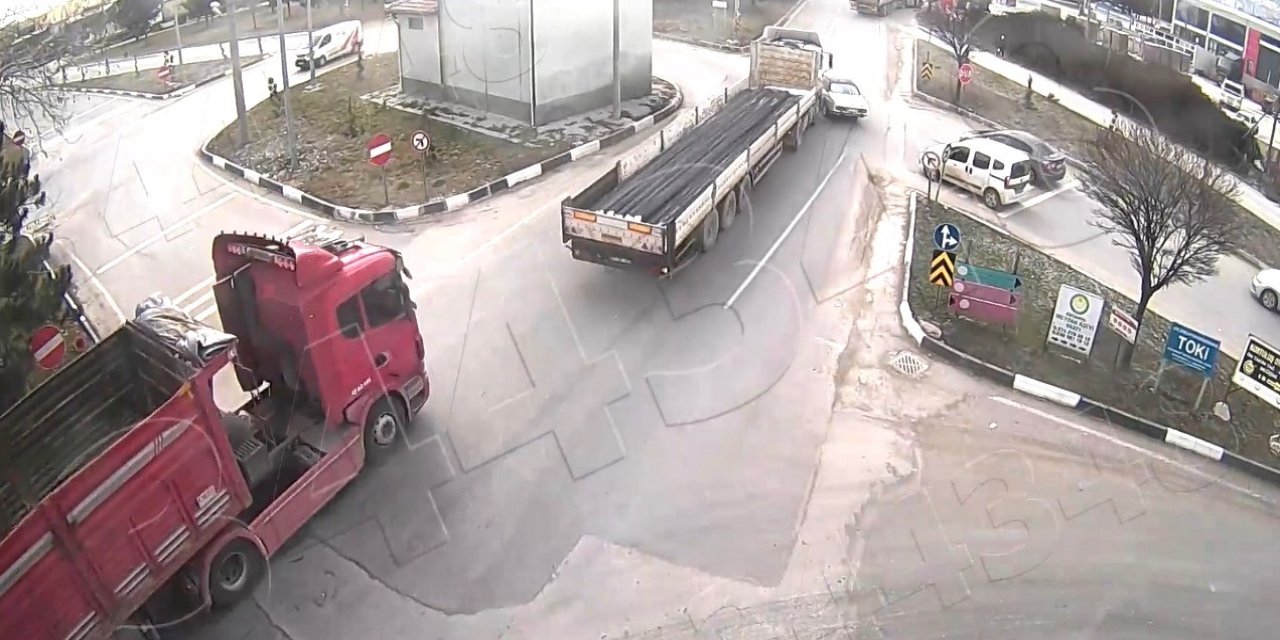 Aşırı Hız Ve Dikkatsizlik Kazalara Davetiye Çıkarttı
