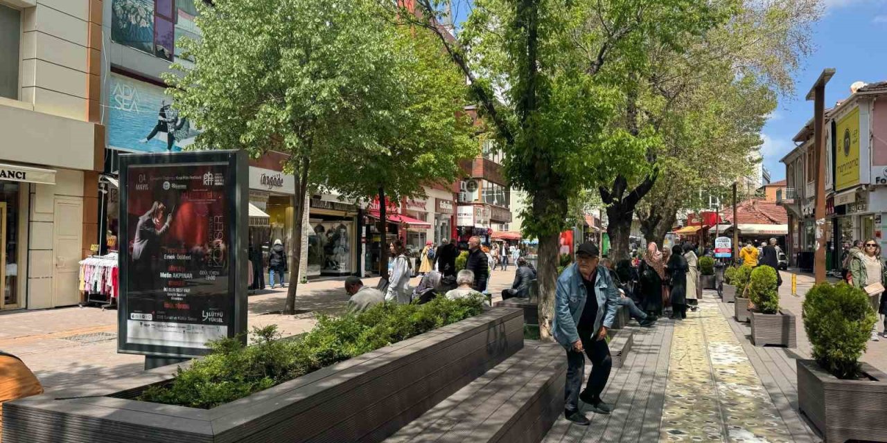 Güneş Açtı, Hamamyolu Caddesi Hareketlendi