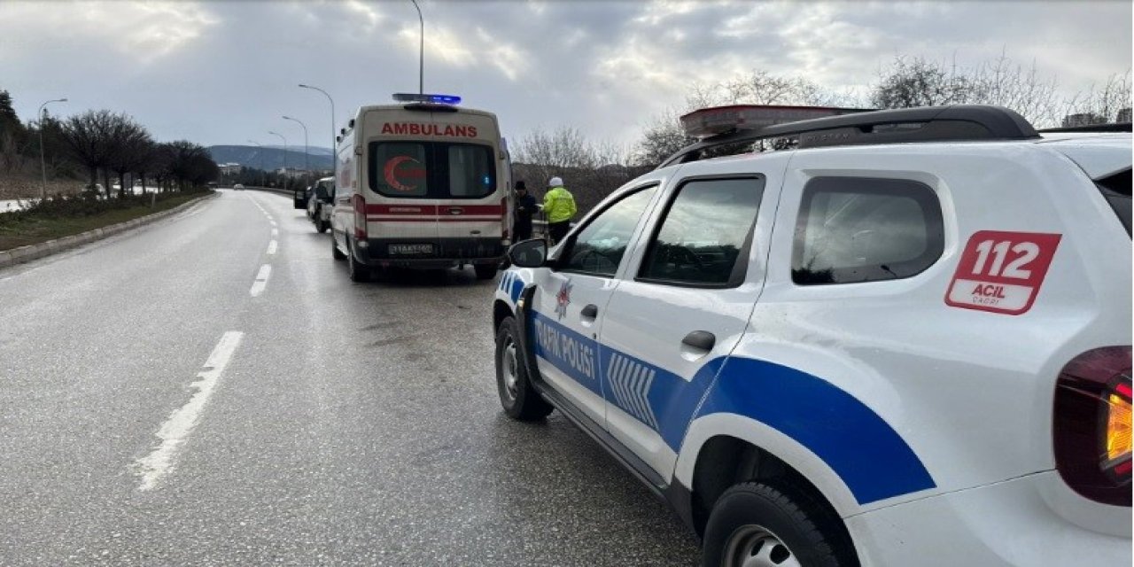 Devrilen Motosiklet Sürücüsü Yaralandı