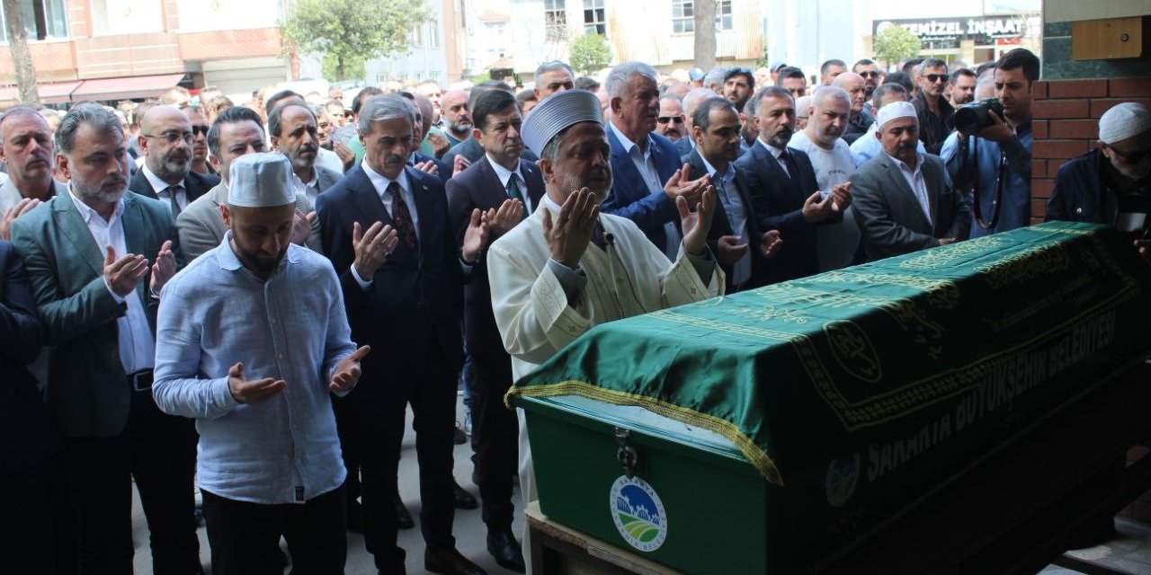 Devrilen Tankerde Hayatını Kaybeden Sürücü Son Yolculuğuna Uğurlandı