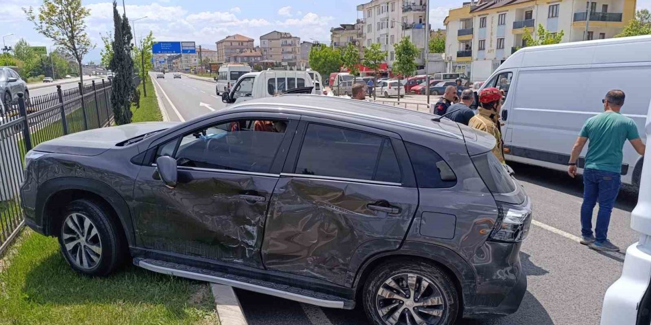 Tırla Cip Çarpıştı: 1 Yaralı