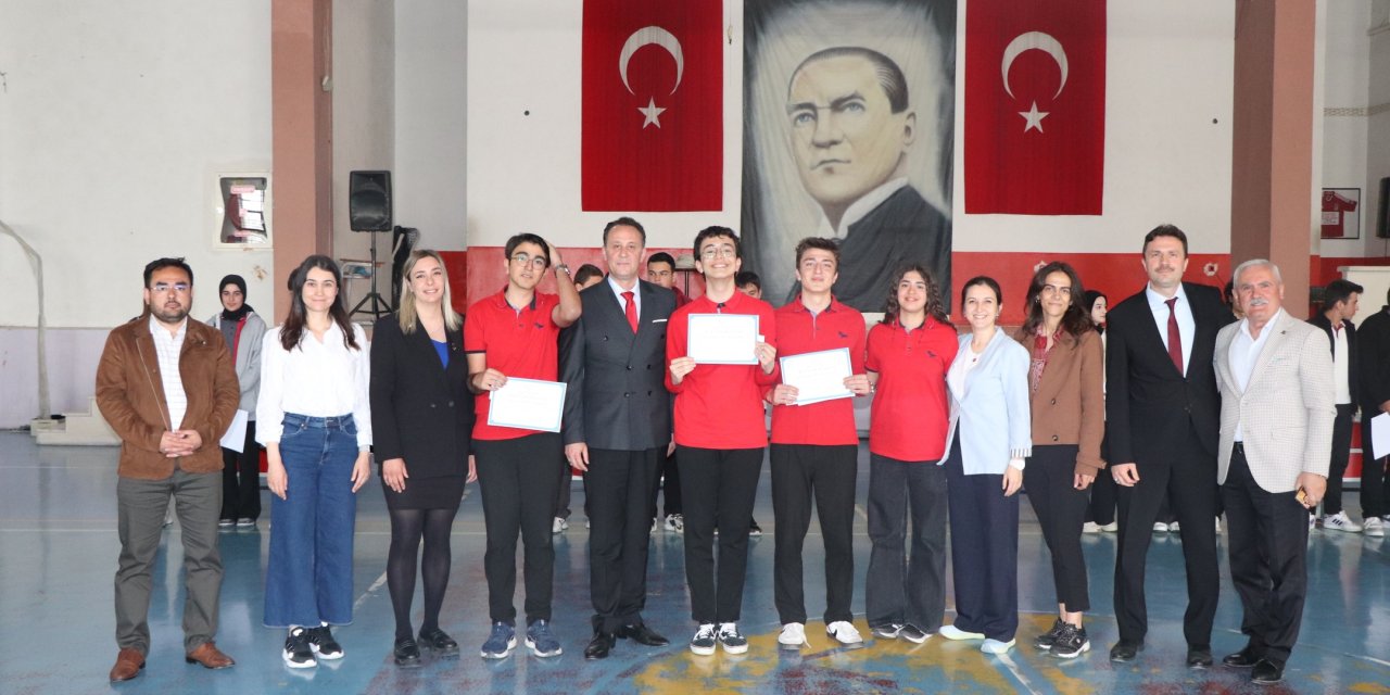 Bozüyük'te Liseler Arası Bilgi Yarışması