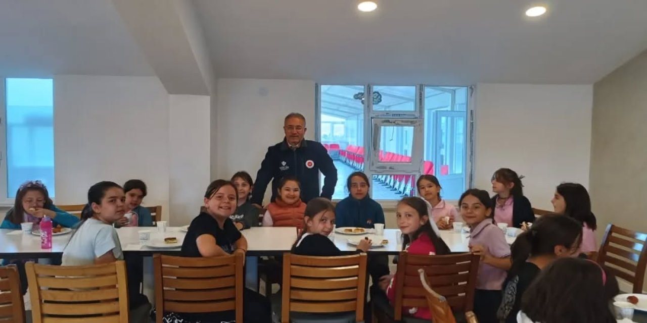 Öğrencilerden Kuran Kursuna Ziyaret