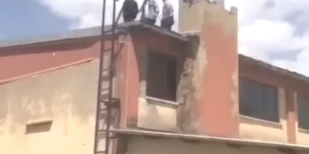 Hırsızlık Zanlısı Saklandığı Binanın Çatısında Yakalandı