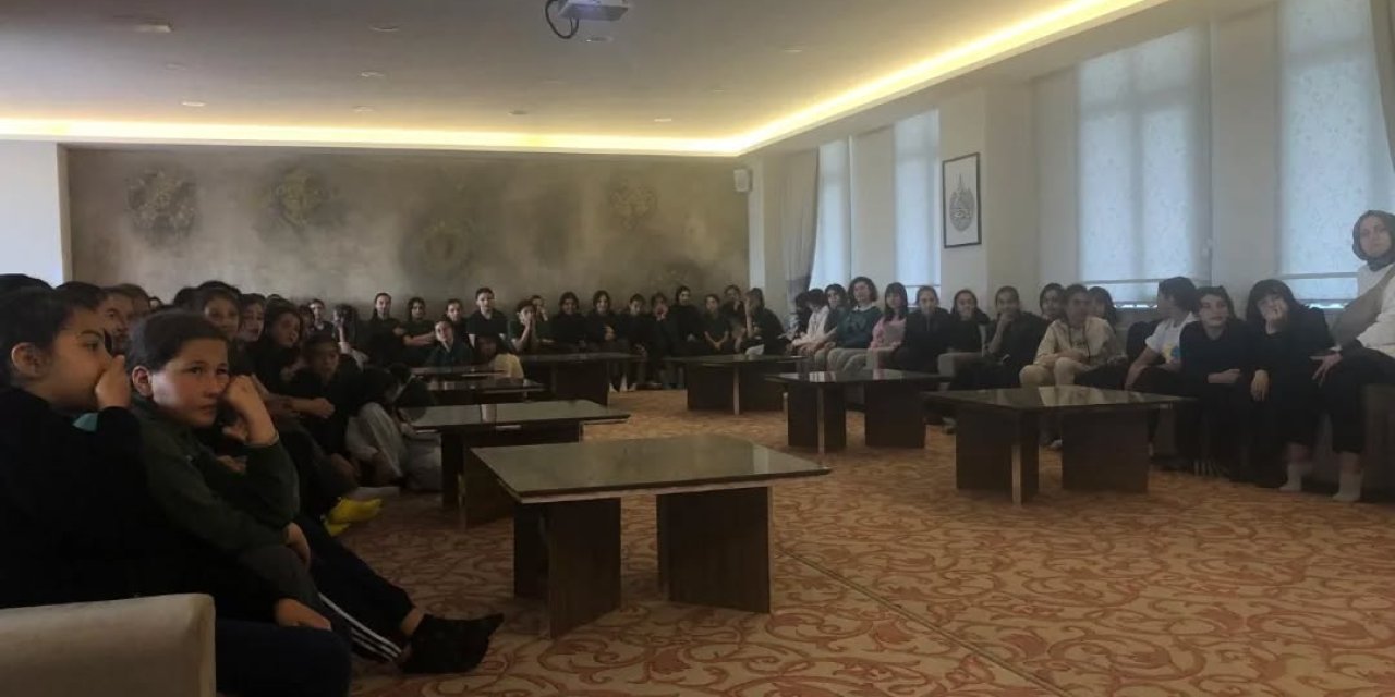 Öğrencilerden Kuran Kursuna Ziyaret