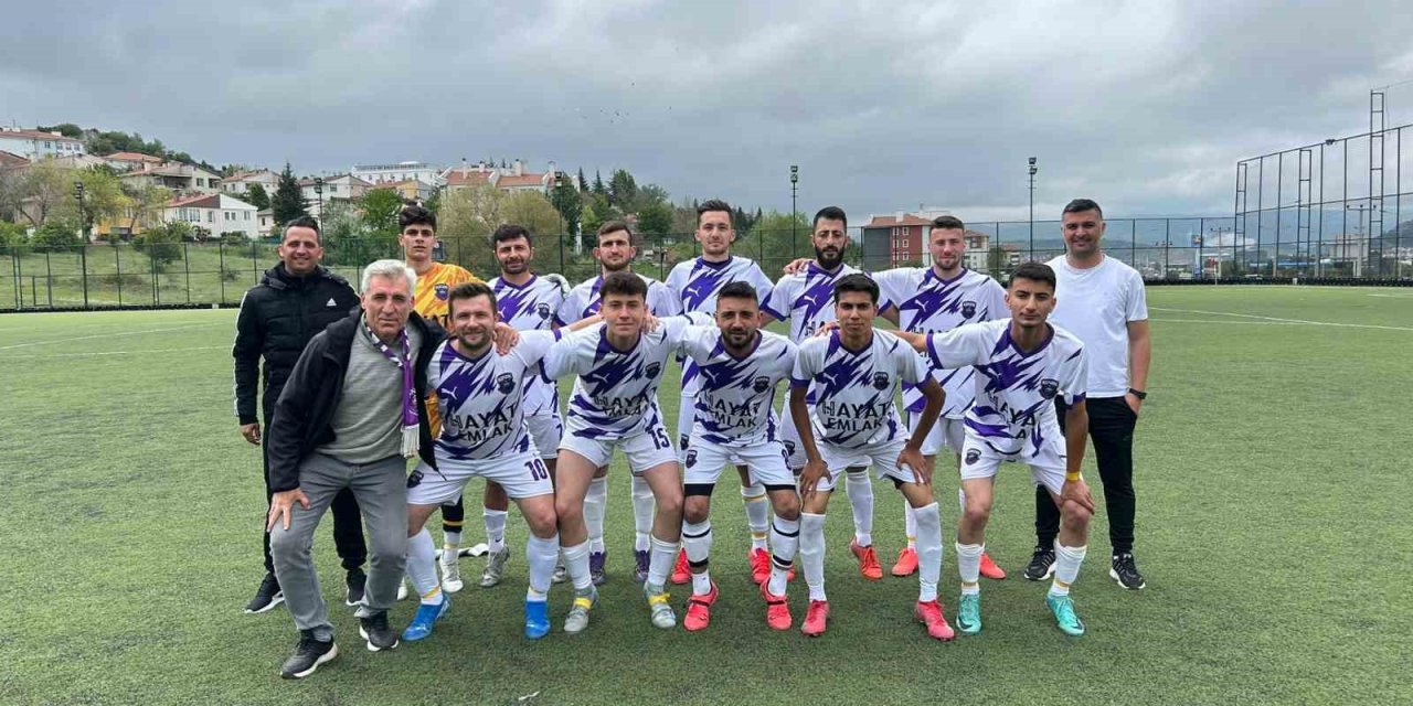 Kınıkspor Deplasmanda 3 Puanla Döndü
