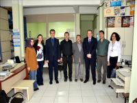 BAŞKAN UZUN´DAN KADINLAR GÜNÜ JESTİ