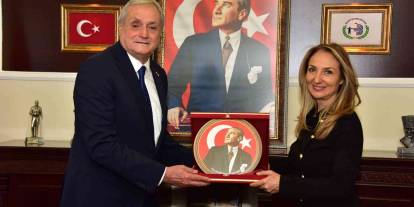 CHP Kadın Kolları Genel Başkanı Nazlıaka’dan Bozüyük Belediyesine ziyaret