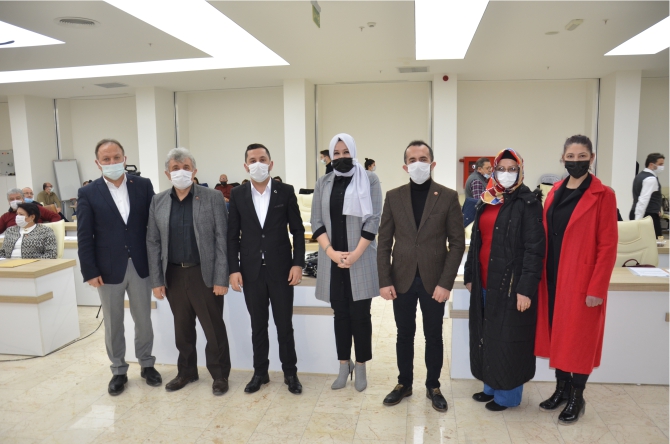 bastaci-kadinlar-derneginden-belediye-meclisi-uyelerine-hurma-ikrami3.jpg