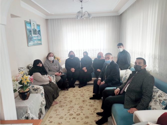 ak-partiden-sehit-ailelerine-ziyaret1.jpg