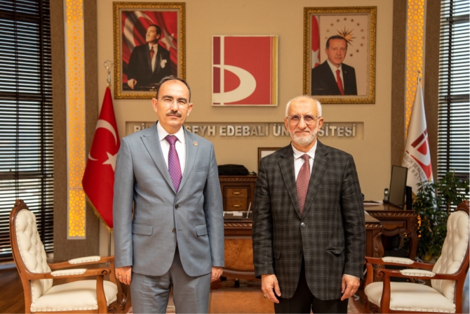 tip-fakultesi-dekani-goreve-basladi1.jpg