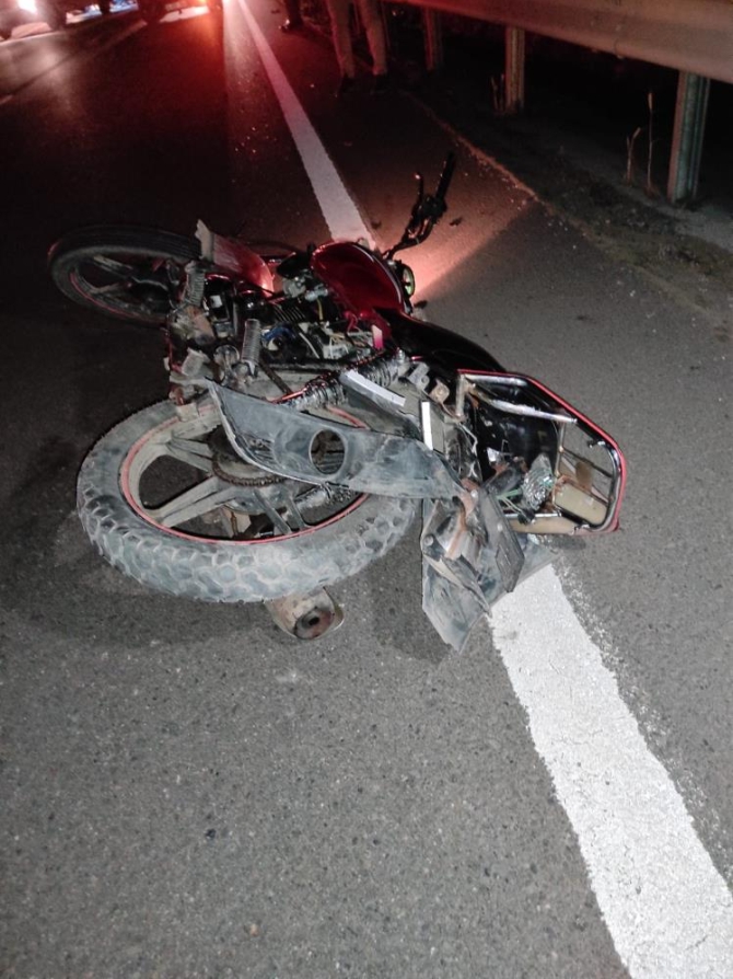 motosiklet-surucusunun-feci-olumu1.jpg