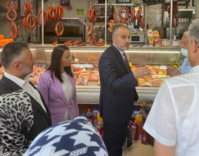 bursa-buyuksehir-belediyesinden-pazaryerine-destek2.jpg