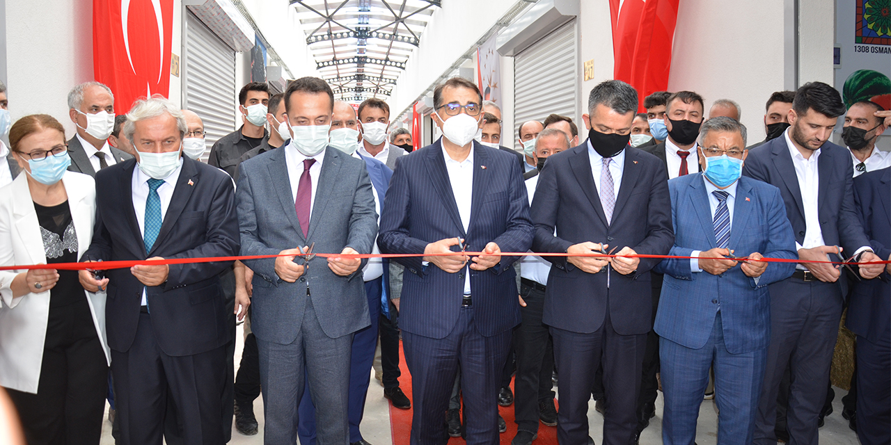 osmaneli-hal-kompleksi-acilisini-bakanlar-yapti1.jpg