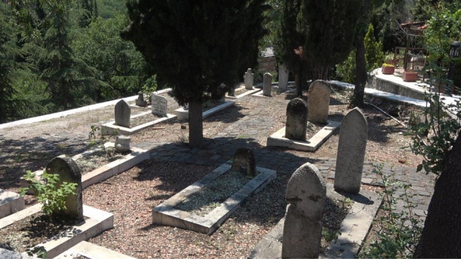 tarihi-mezar-taslari2.jpg
