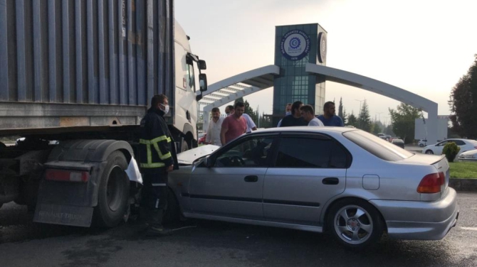 bilecik-osb-kavsaginda-kaza2.jpg