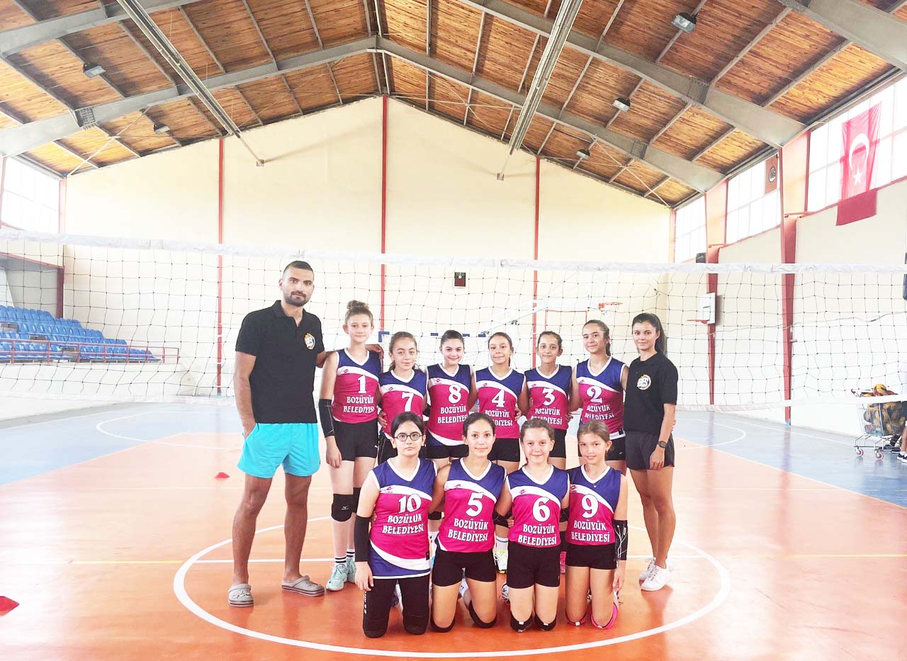 genc-voleybolcular-sampiyon-oldu-4.jpg