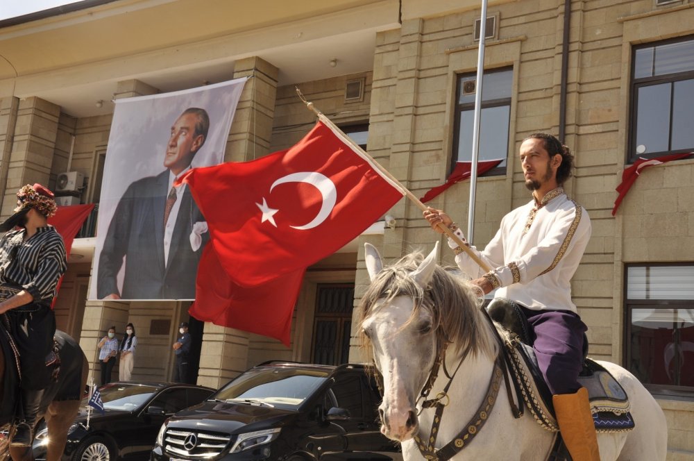 Eskişehir’in Kurtuluşu, valilik meydanındaki törenle kutlandı