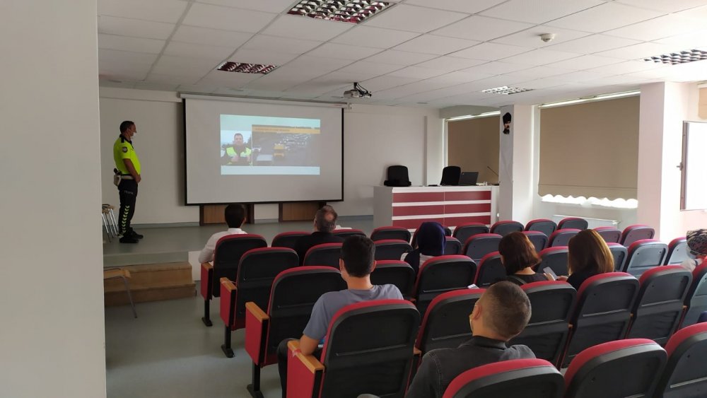 Bilecik'te Okul öncesi öğretmenlere trafik eğitimi