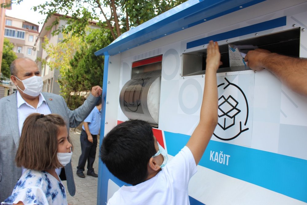 Osmaneli’de dört noktaya mobil atık merkezi kuruldu