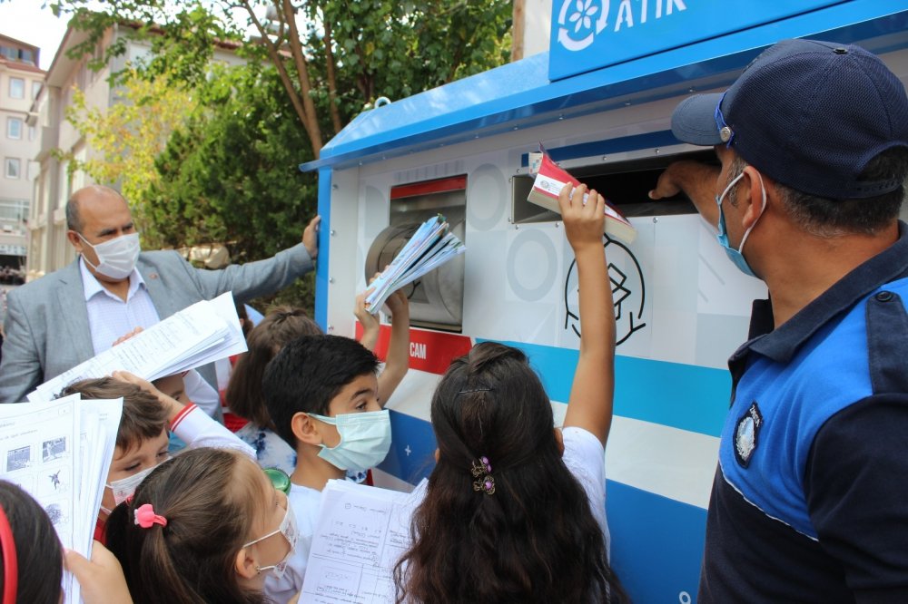 Osmaneli’de dört noktaya mobil atık merkezi kuruldu