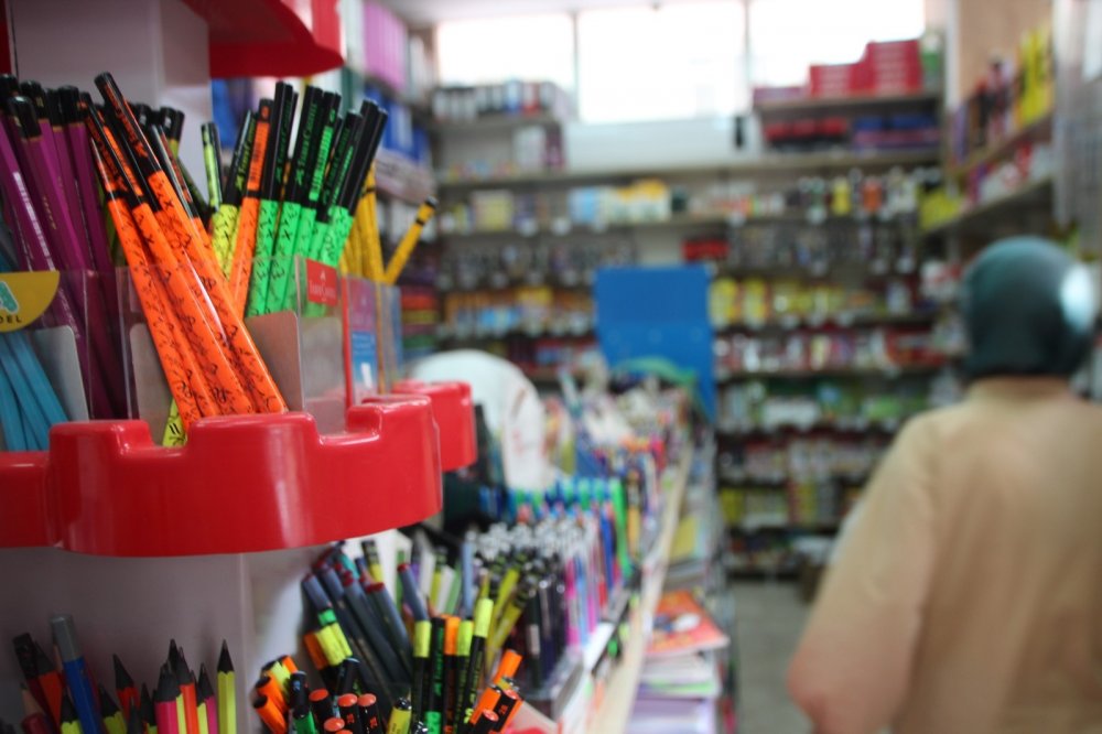 (ÖZEL) Kırtasiye malzemesi alırken dikkat edin