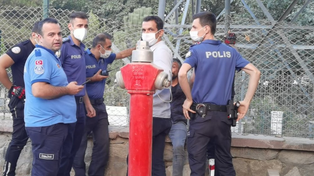 Çıktığı elektrik direğinde sızdı!