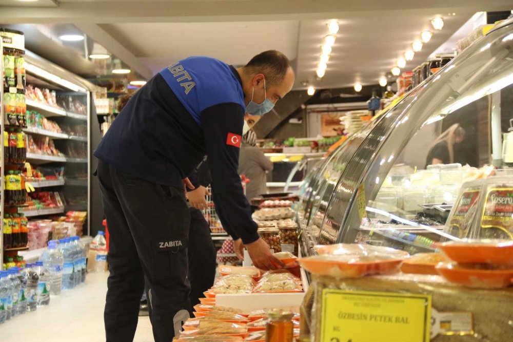 Zincir marketlere zabıtadan şok denetim
