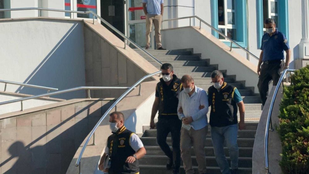 Gazeteci şantajla para aldı, 1 yıl 8 ay hapis cezası verildi