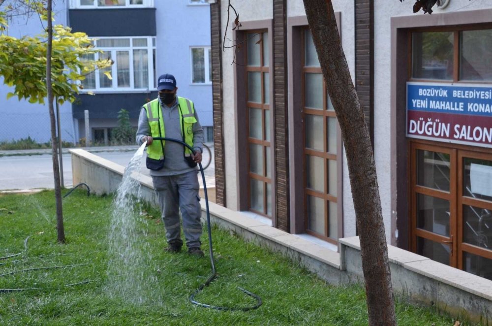 Bozüyük'te Temizlik ve Park Bakımları aralıksız devam ediyor!