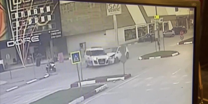 Otomobil ile polis otosu çarpıştı: 2’si polis 3 yaralı