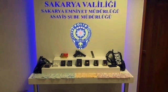 Cüzdan hırsızı önce güvenlik kamerasına sonra polise yakalandı