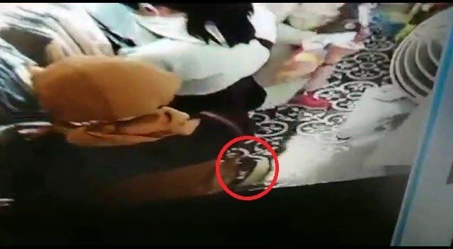 Cüzdan hırsızı önce güvenlik kamerasına sonra polise yakalandı