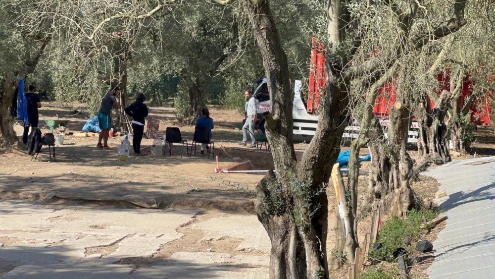 Romalı komutan ve eşine ait olduğu iddia edilen 2 lahit bulundu