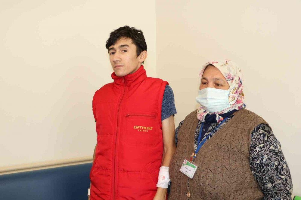 Eskişehir Şehir Hastanesi’nde ‘Skolyoz’ tedavileri umut ışığı oluyor