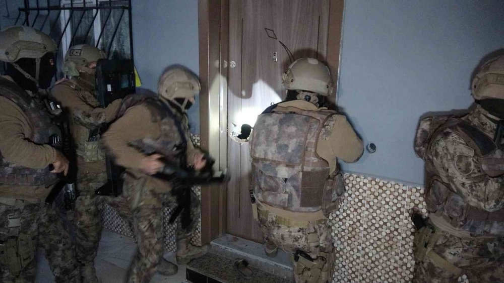 Bursa’da silah tacirlerine şafak operasyonu: 6 kişi tutuklandı