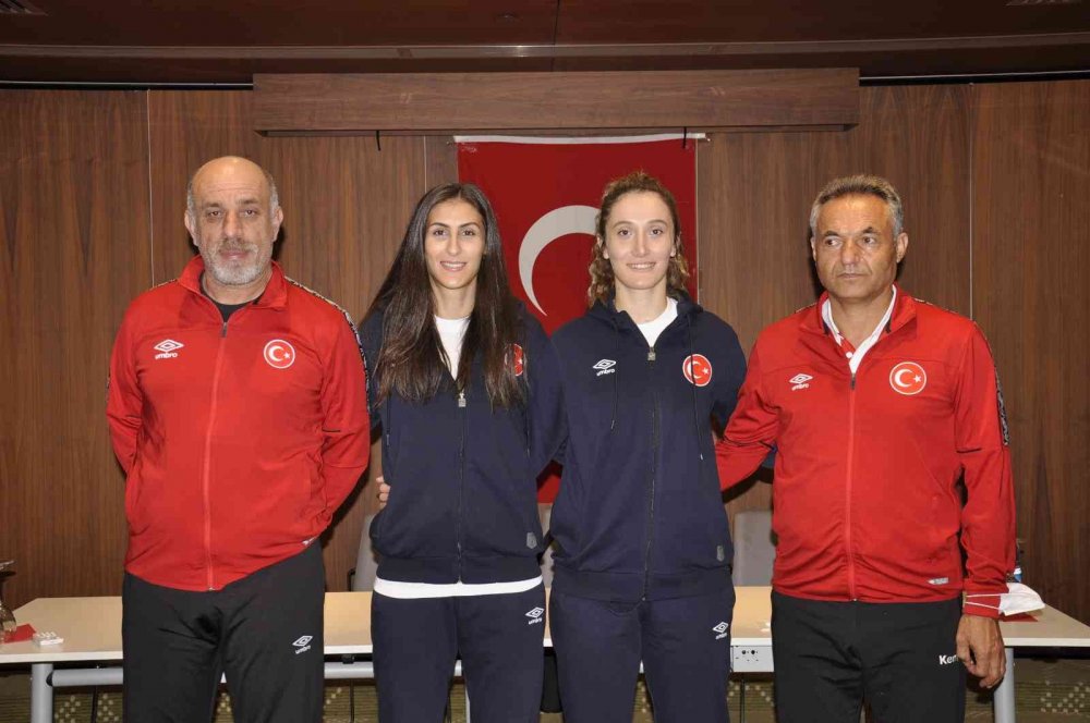 Kadın Millî Hentbol Takımı İsveç maçı için Eskişehir’de