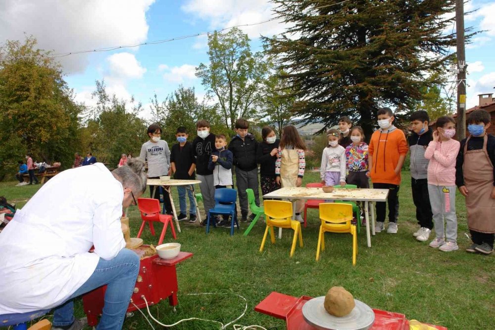 Çocuklar çömlek yaptı, okçuluk ve dart sporu ile tanıştı