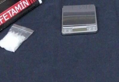 Emanet aldığı motosiklet ile uyuşturucu satarken yakalandı