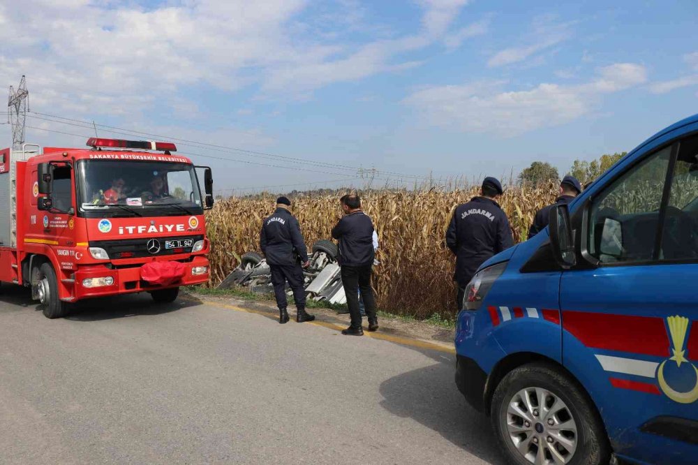 Takla atan lüks otomobilden burnu bile kanamadan çıktı