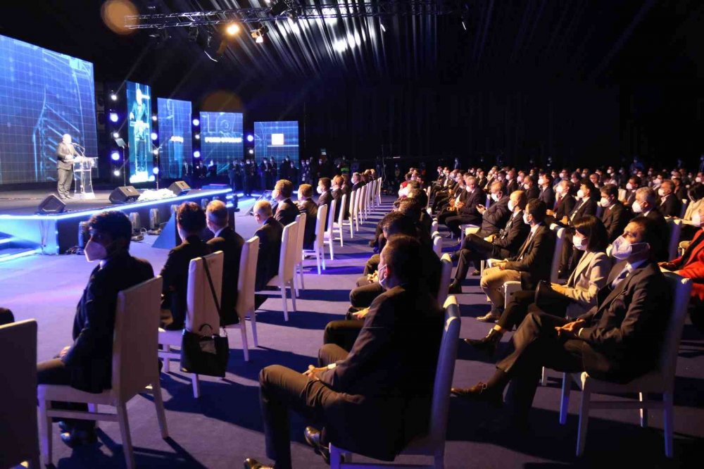 Bakan Varank ilk yerli şanzımanı test etti