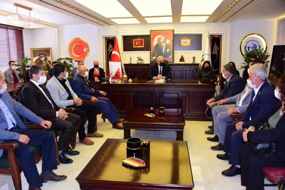 Başkan Bakkalcıoğlu, muhtarları makamında kabul etti