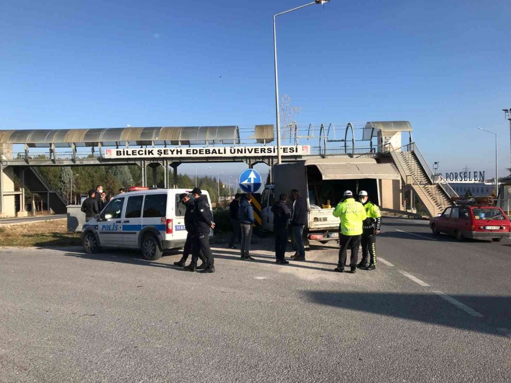 Üniversite kavşağında kaza