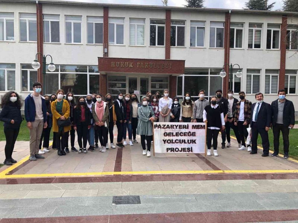 Başarılı öğrenciler hayallerindeki üniversite ile tanışıyor