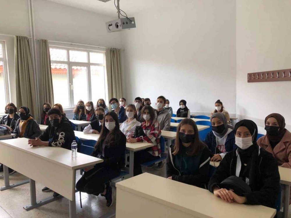 Başarılı öğrenciler hayallerindeki üniversite ile tanışıyor