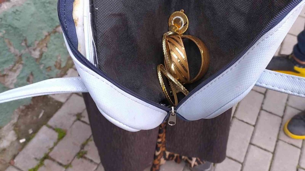 Elleri kara, kalbi altın kadın